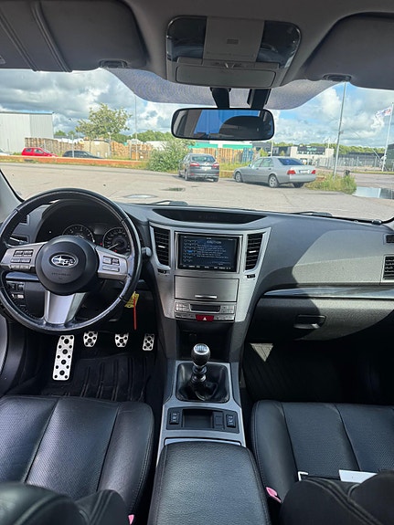 Subaru Legacy 6 of 6
