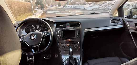 Volkswagen Golf Alltrack 5 of 5
