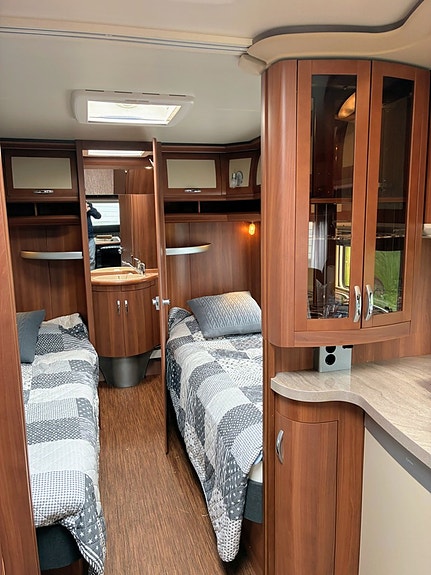 Hobby 560 WLU PRESTIGE Longbed 2011 10 of 24