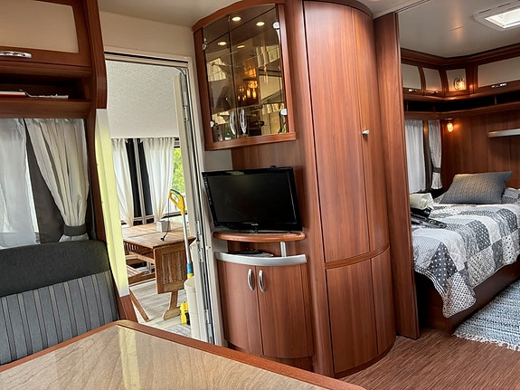 Hobby 560 WLU PRESTIGE Longbed 2011 6 of 24
