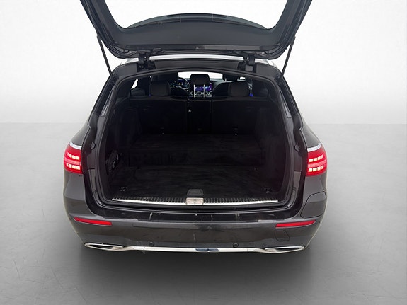 Mercedes-Benz E300 25 of 30