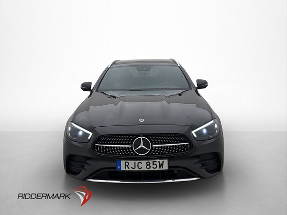 Mercedes-Benz E300 2 of 30