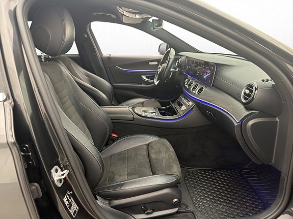 Mercedes-Benz E300 10 of 30