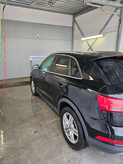 Audi Q3 4 of 4