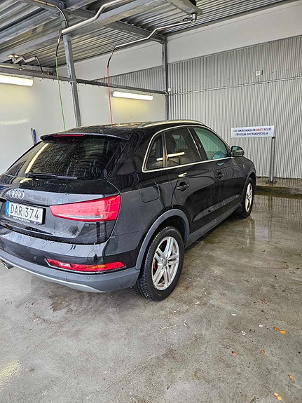 Audi Q3 3 of 4
