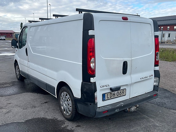 Opel Vivaro 3 of 10