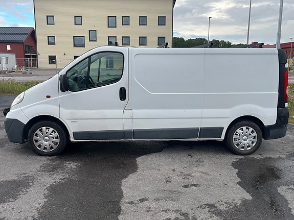 Opel Vivaro 2 of 10