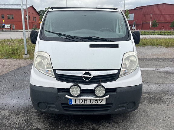 Opel Vivaro 8 of 10