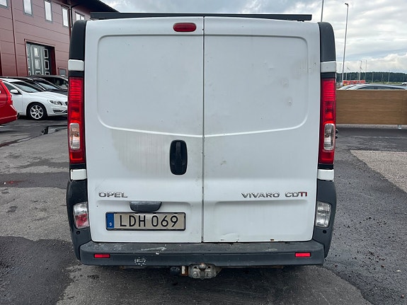 Opel Vivaro 4 of 10