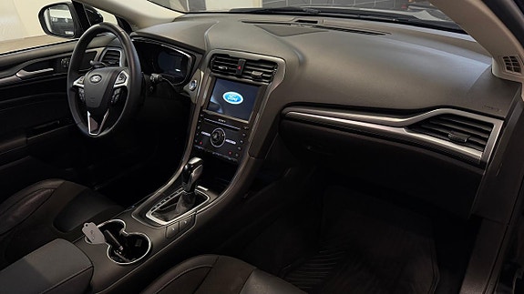 Ford Mondeo 15 of 19