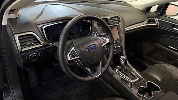 Ford Mondeo 12 of 19