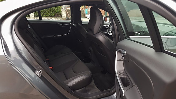 Volvo S60 9 of 27