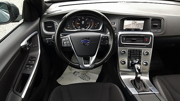 Volvo S60 5 of 5