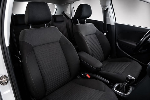 Volkswagen Polo 11 of 17