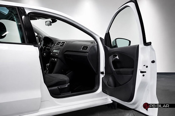 Volkswagen Polo 10 of 17