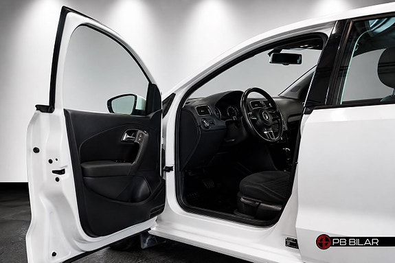 Volkswagen Polo 8 of 17