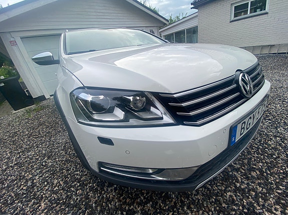 Volkswagen Passat Alltrack 6 of 11