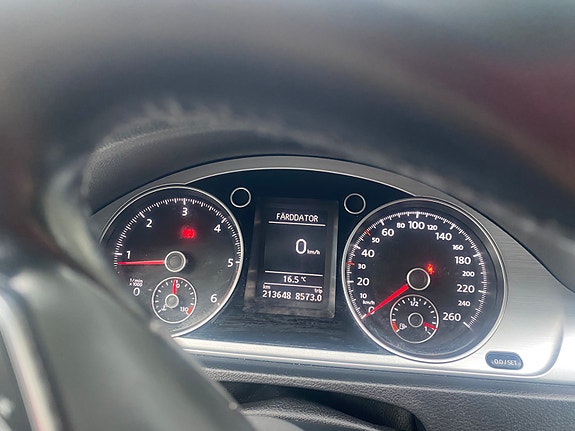 Volkswagen Passat Alltrack 8 of 11