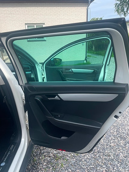 Volkswagen Passat Alltrack 11 of 11