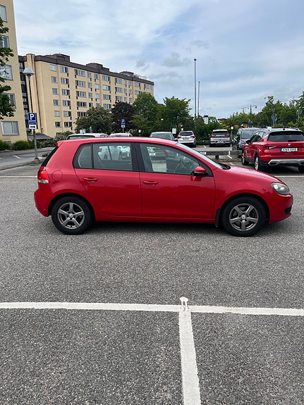Volkswagen Golf VI 2 of 5