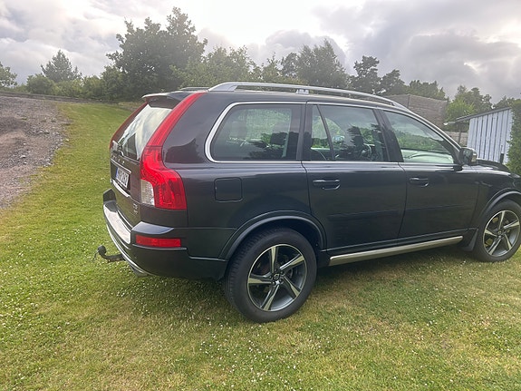 Volvo XC90 3 of 5
