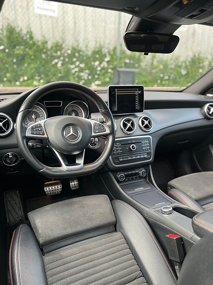 Mercedes-Benz CLA220 d 14 of 17