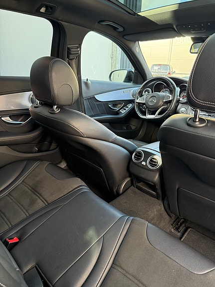 Mercedes-Benz C63 9 of 10