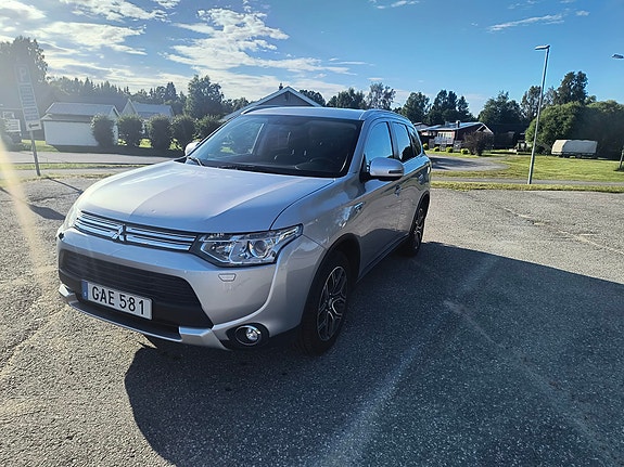 Mitsubishi Outlander 4 of 5