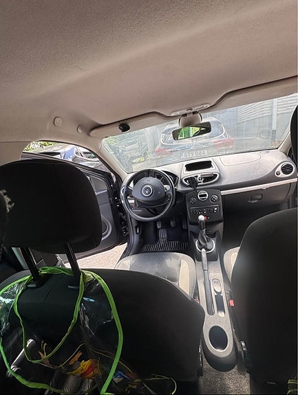 Renault Clio 8 of 10