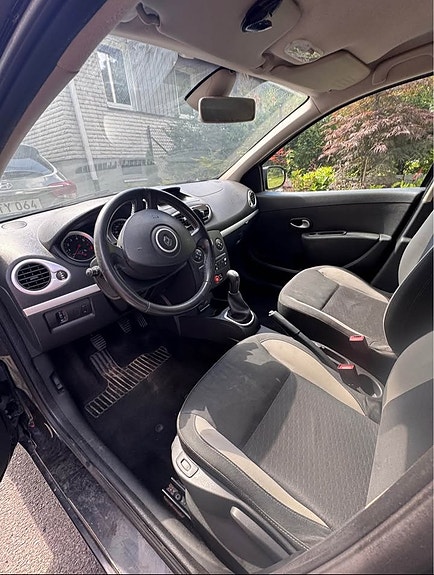 Renault Clio 7 of 10