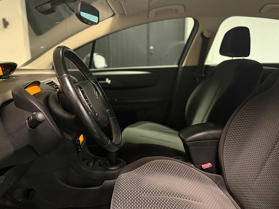 Citroen C4 7 of 16