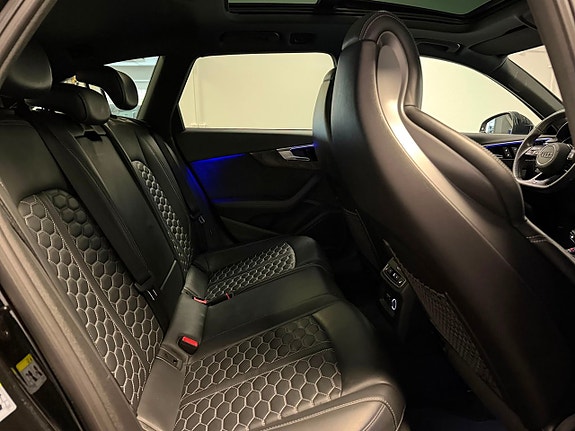 Audi RS4 22 of 30