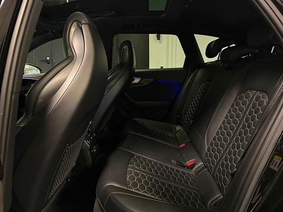Audi RS4 8 of 30