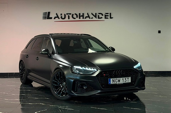 Audi RS4 3 of 5