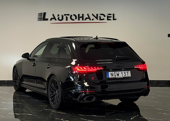 Audi RS4 4 of 30