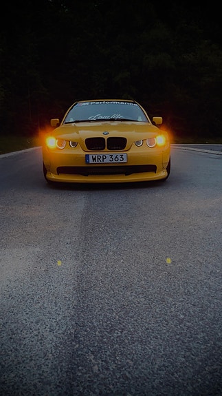 BMW 316Ti 4 of 5