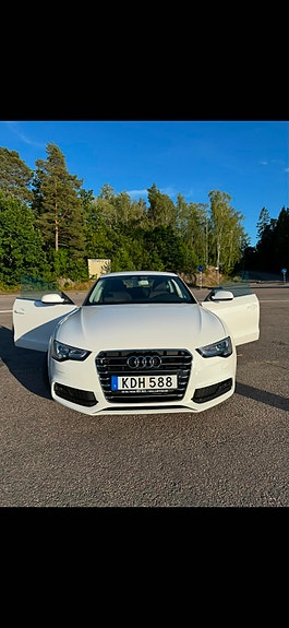 Audi A5 2 of 6