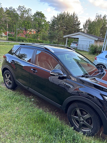 Kia Stonic 2 of 5