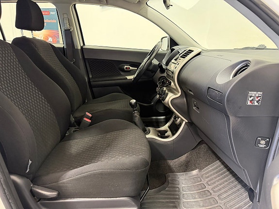Toyota Urban Cruiser 8 of 17