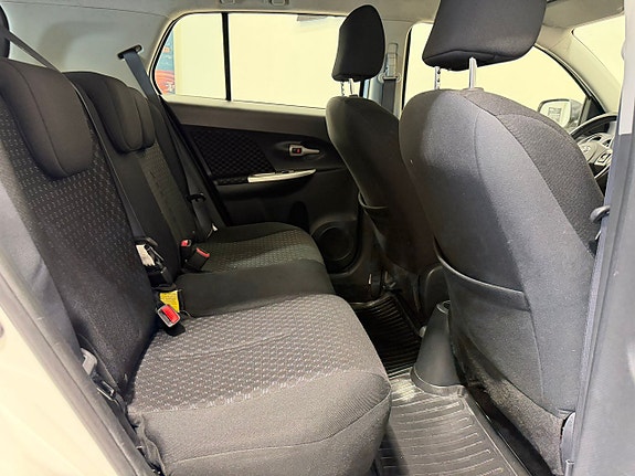 Toyota Urban Cruiser 12 of 17