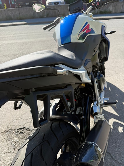 BMW F 900 R 4 of 4