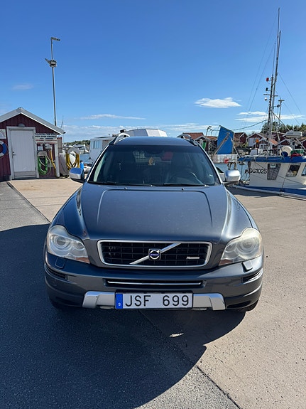 Volvo XC90 3 of 10