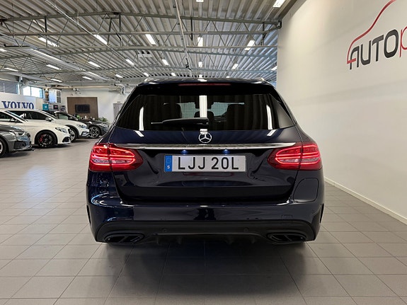 Mercedes-Benz C300 9 of 20