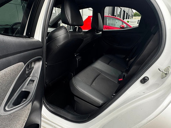 Toyota Yaris 18 of 19
