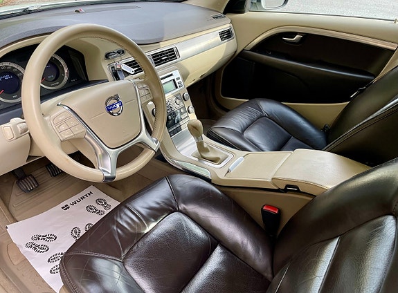 Volvo XC70 5 of 5