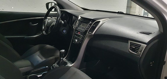 Hyundai i30 9 of 15