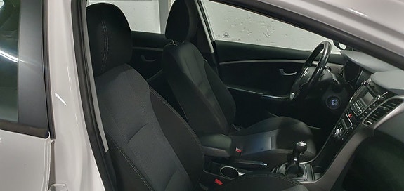 Hyundai i30 10 of 15