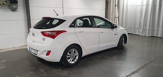 Hyundai i30 4 of 15