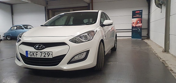 Hyundai i30 8 of 15