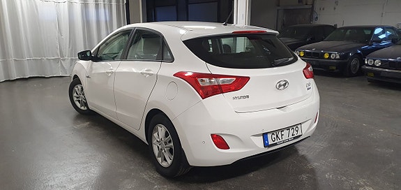 Hyundai i30 7 of 15